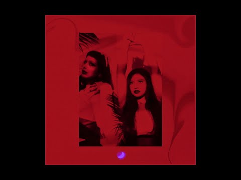 Quelle Rox & Andria Rose - Luz de la Luna