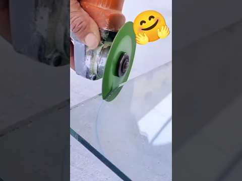round glass cutting ❤🤗 #aluminiumwindow #ytshorts #glasscutting