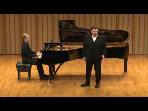 Nathan Bowles performs 'Winterstürme wichen dem Wonnemond' from Wagner's Die Walküre Thumbnail