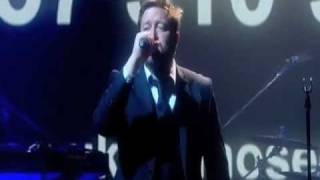 Elbow perform Open Arms - Live - Red Nose Day 2011