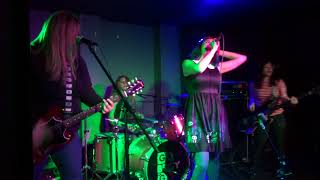 Go betty go     &quot;Runaway&quot;