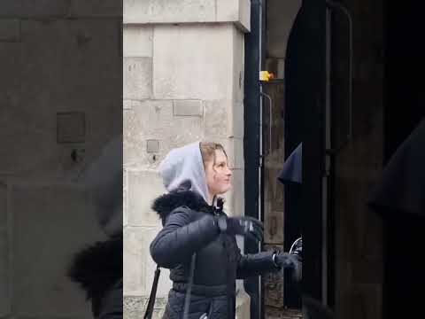 Guard put her in her place after being bitten #thekingsguard