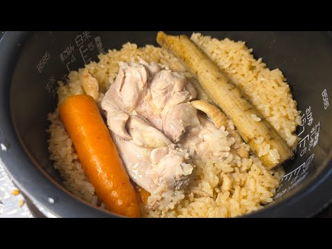 包丁いらずの虚無鶏めし（炊飯器で作る鶏ごぼう炊き込みご飯）と卵入り味噌汁