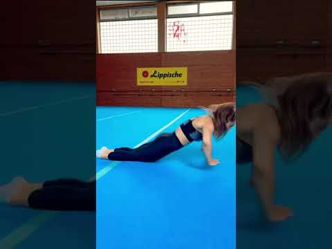 Schritt für Schritt zum Spagat! Bald gibt es eine Woche Spagat Challenge mit mir!