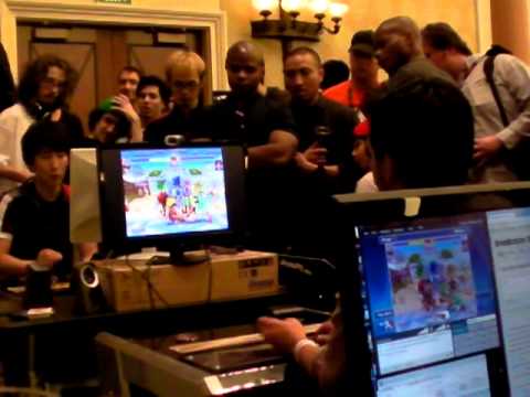 EVO2k12 ST ToL Crowd Shot - Umehara vs riz0ne