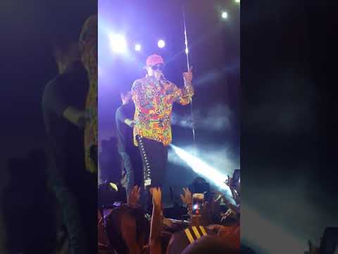 Chambea Bad Bunny Cancion Completa Concierto Que Sale En La Video Oficial
