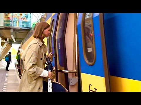 NS VIRM Double Decker 8732 | Zaandam - Amsterdam Centraal | Sunday 18 September 2022