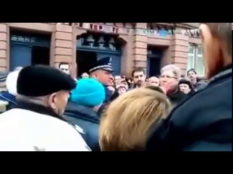 Мэр немецкого Лахра осадил агрессивных демонстрантов - выходцев из СССР
