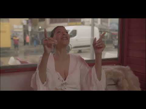 Jocelyn B.Smith feat.  Okan Berk  "Lookin´at the Same Stars"