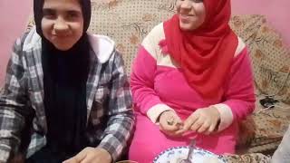 تحدي جديد بين ماما ومنه علي فراخ ورز ولسان عصفور والعقاب شديد 💕💕💕