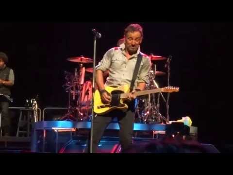 ''Treat Her Right'' - Bruce Springsteen & the E Street Band - Albany, NY May 13th, 2014
