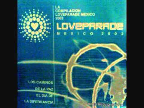 Grecia Luna - Ramiro Puente (Love Parade México 2003)