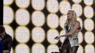 Carrie Underwood (w/ Hunter Hayes) - &quot;Leave Love Alone&quot; LIVE in Green Bay
