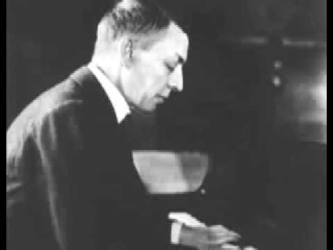 Sergei Rachmaninov plays his piano concerto No 2
