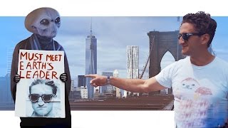 ALIEN IN NEW YORK CITY 👽 - #AlienMeetsCasey