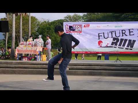 Diabolo Performance by Alvin Ling