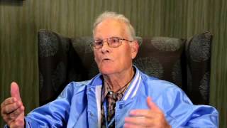 Video screen capture: Warren Thomas