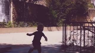 Le plaisir à petits pas