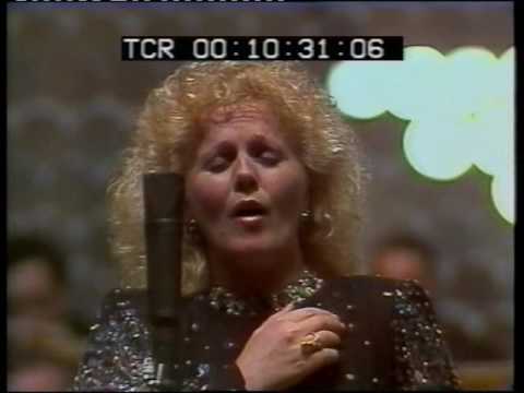 Norma Ricciarelli  Casta diva Best