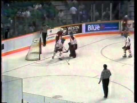 1987 Canada Cup ,Round Robin .  Canada - CSSR (2)