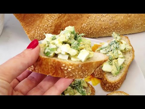 When you have 1 avocado and 4 eggs make this delicious breakfast!