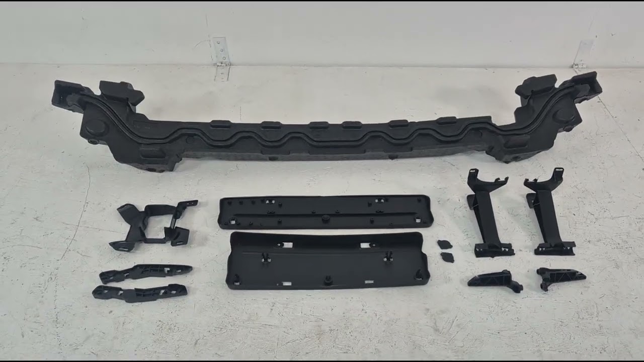 Mercedes GLB X247 2019– AMG GLB35 bodykit set (complete bumperset) Video 2