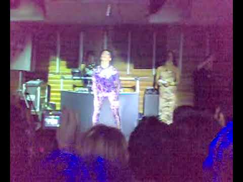 JULIA HELL- FINAL DRAG MAÇÃ VERDE