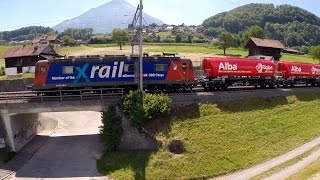 preview picture of video 'Trains From The Air - Bernese Oberland II- Zug, trainfart, train'