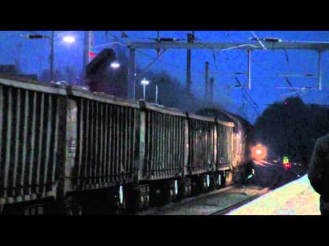 DRS 37510 & 37688 work hard past Harpenden - 6Z75