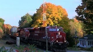 preview picture of video 'CP 8928 at Rosseau Road (30SEP2014)'