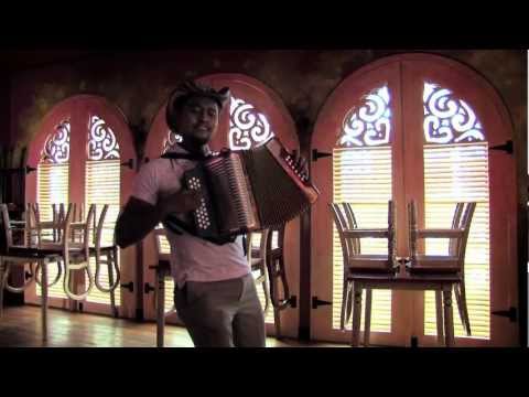 SIN TI / LEANDRO PABON VIDEO CLIP VALLENATO