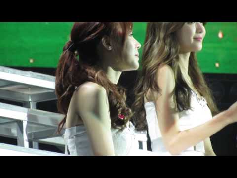 131109 SNSD Tiffany - Baby Baby @Girls & Peace in HONG KONG