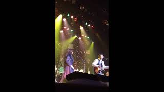 Amy Grant & Vince Gill - Do You Hear What I Hear Live at the Ryman 2011
