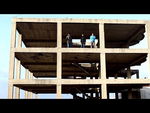 Ari Gomes Ft.  Criatura e StickClek - A Cidade Gira (Prod.  Metamvdness)