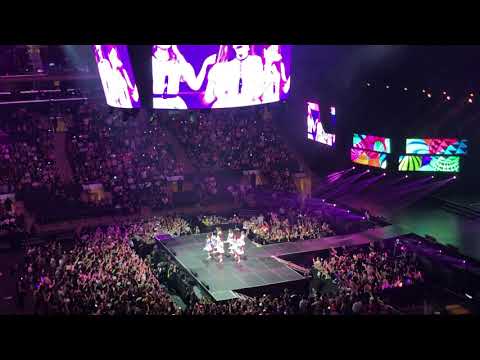FROMIS_9 - KCON NY 2019 - FUN! - 두근두근(DKDK) PITAPAT(DKDK) - LOVE BOMB