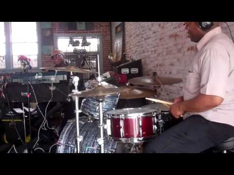 Christmas Time is Here- Mo Egeston vs. Grover Stewart