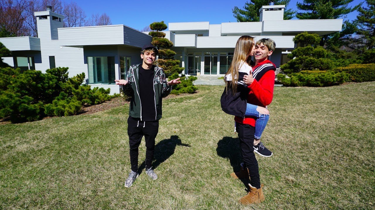 MY GIRLFRIEND IS MOVING INTO OUR NEW HOUSE?!