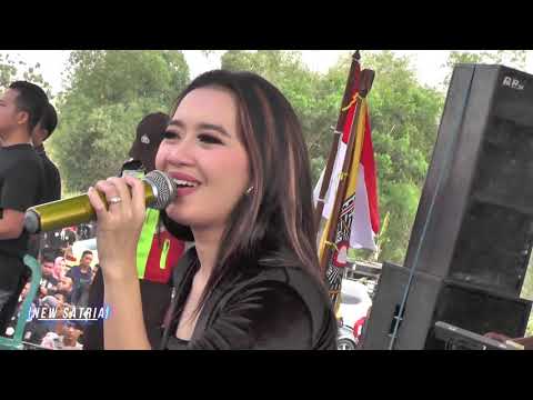 download lagu mp3 mp4 Download Mp3 Banyu Langit Rena Kdi, download lagu Download Mp3 Banyu Langit Rena Kdi gratis, unduh video klip Download Mp3 Banyu Langit Rena Kdi