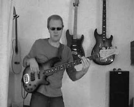 The Beatles - She Loves You - Bass Cover