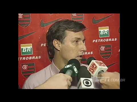 "O novo técnico do Flamengo é o senhor Waldemar"