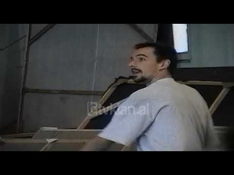 Teatri Mesdhetar, komedia "Skënderbeu" - (9 Tetor 1999)