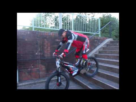 Oset 24" | Riding on the ramps and steps