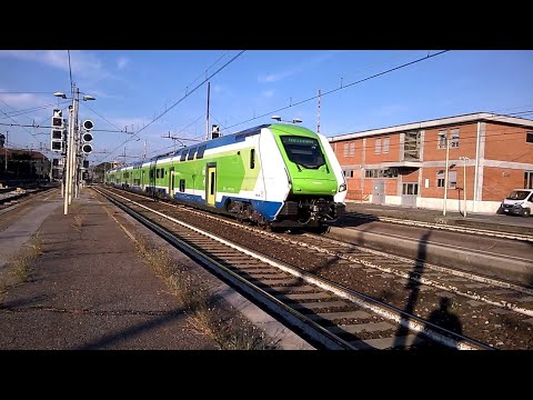 ETR421 028 Trenord - Milano Greco - 02/07/2021