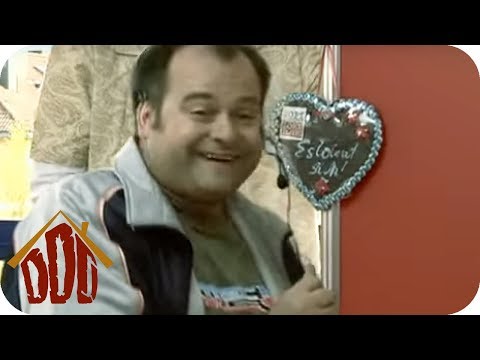 AUFMÜPFIG im Call Center | DIE DREISTEN DREI - DIE COMEDY WG | SAT.1 TV