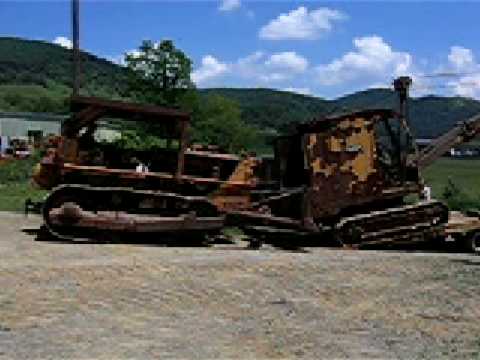 Loading 1943 15 B Bucyrus erie backhoe with D 8 Cat