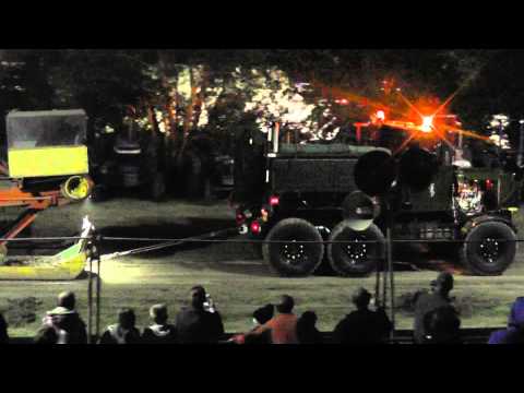 Scammell tractor pull  - Welland Steam  Rally  England 2015