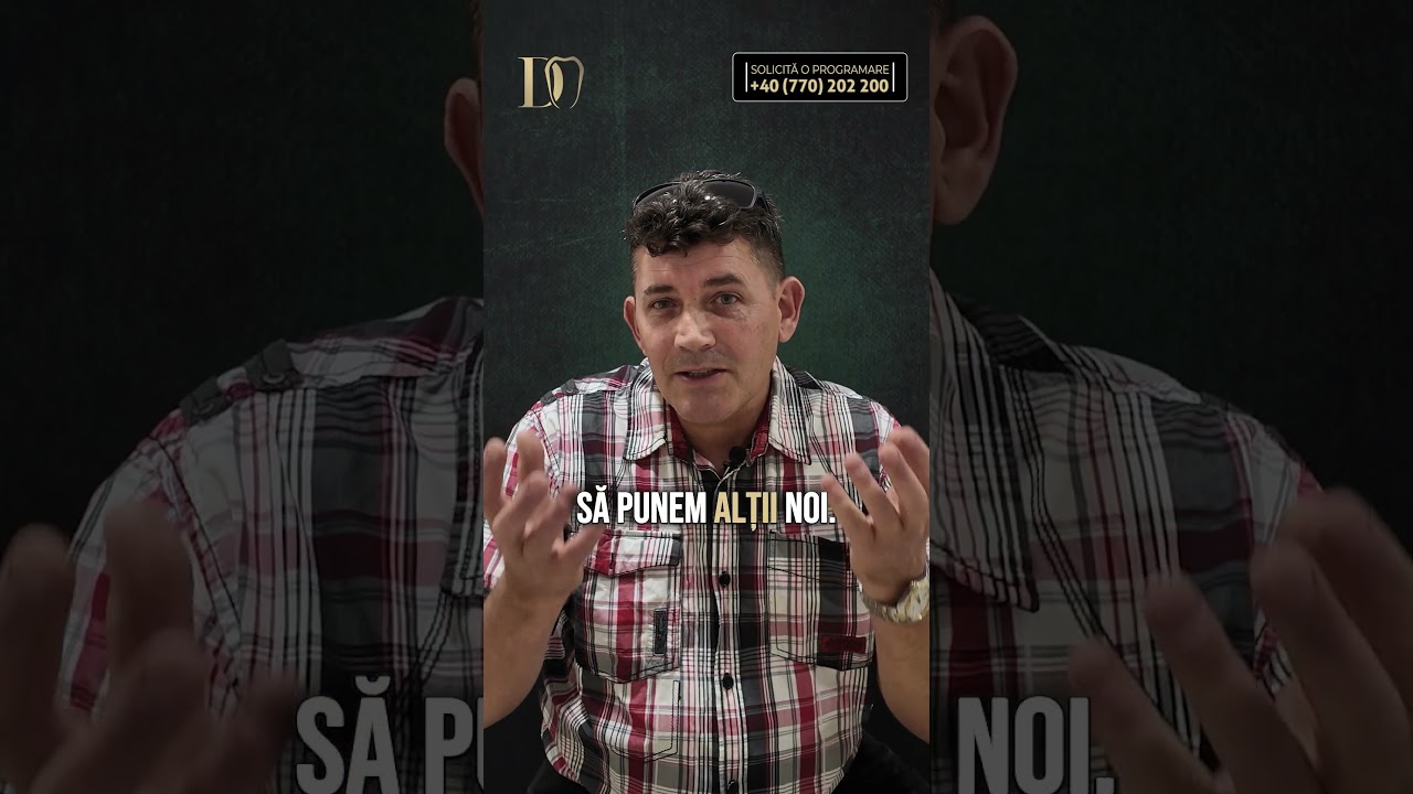 Pacient foarte mulțumit după reabilitare orală pe implanturi dentare Unlisted