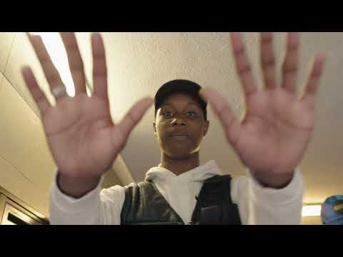 700 S - Viseur (Clip Officiel)