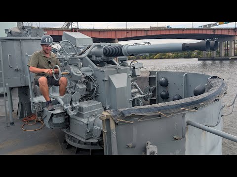 How to Fire Anti-Aircraft Guns on WWII Destroyer