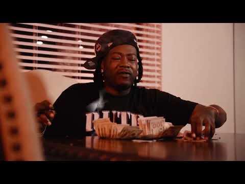 44 MIKE DEEZY SPILL (OFFICIAL MUSIC VIDEO)